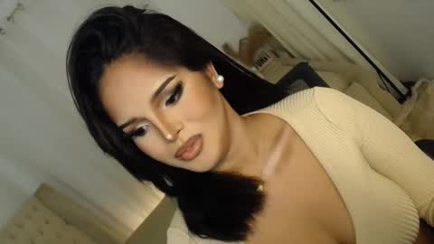 Snapshot of lucy_heartfiliaxxx chatting on October 19, 11:42 pm MONA online show from October 19, 11:42 pm