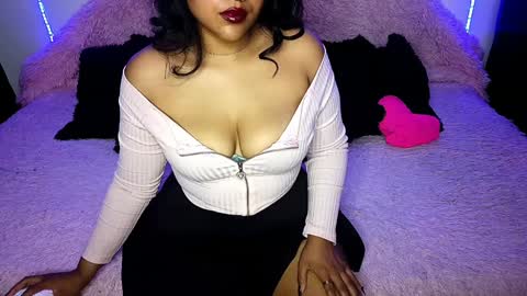Snapshot of lucy_kanne chatting on December 3, 5:28 pm Lucy online show from December 3, 5:28 pm