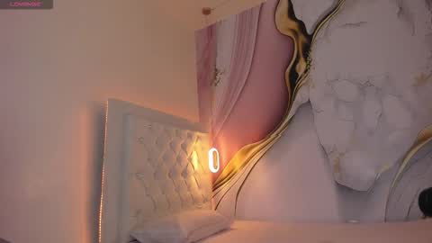 Snapshot of lucy_milf_474 chatting on October 4, 1:20 pm Lucy online show from October 4, 1:20 pm