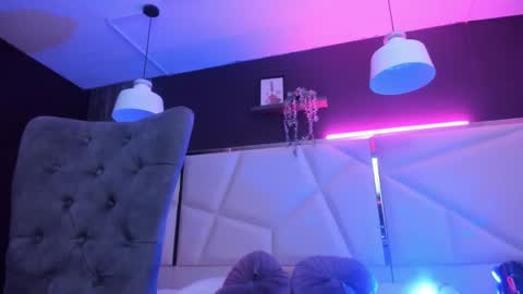 Snapshot of lucy_williiams chatting on September 10, 12:28 pm Lucy online show from September 10, 12:28 pm