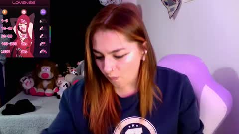 Snapshot of lucycherry__ chatting on October 17, 3:54 am LUCIA online show from October 17, 3:54 am