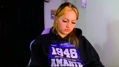 Snapshot of lucycherry__ chatting on December 31, 6:05 am LUCIA online show from December 31, 6:05 am