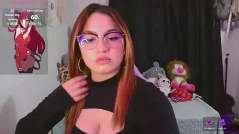 Snapshot of lucycherry__ chatting on September 20, 5:10 am LUCIA online show from September 20, 5:10 am