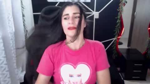 LUCY online show from November 25, 7:12 pm