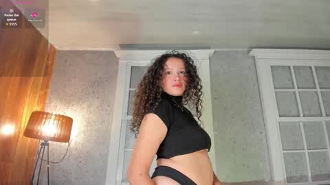 Snapshot of lucylovelyy1 chatting on October 20, 3:00 am Lucy online show from October 20, 3:00 am