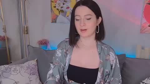 Lucy online show from December 8, 12:41 pm