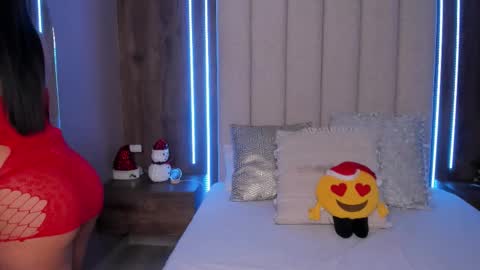 Lucy online show from December 22, 11:00 pm