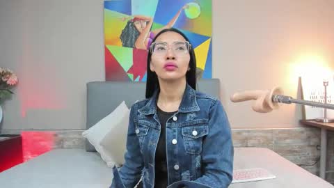 Snapshot of lucyy_liiu chatting on September 21, 2:32 pm Lucy Liiu online show from September 21, 2:32 pm