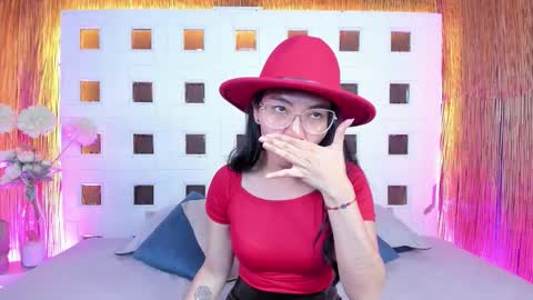 Lucy Liiu online show from February 28, 10:47 pm