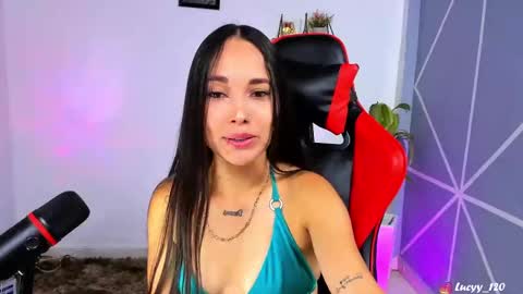 Snapshot of lucyy_rose chatting on September 29, 11:37 pm o online show from September 29, 11:37 pm
