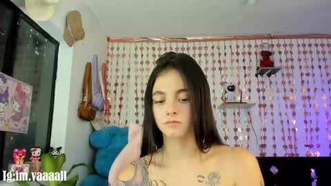 Snapshot of lucyy_tayy chatting on September 16, 3:53 am The love of your life 3 online show from September 16, 3:53 am