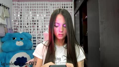 Snapshot of lucyy_tayy chatting on December 4, 9:18 pm The love of your life 3 online show from December 4, 9:18 pm