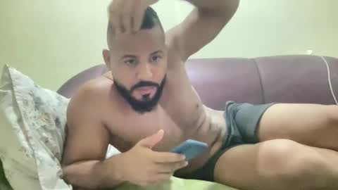 lugh001 online show from April 6, 12:19 am