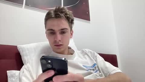 Luis online show from October 22, 1:13 pm