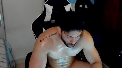 luis_baptista online show from December 6, 11:52 pm