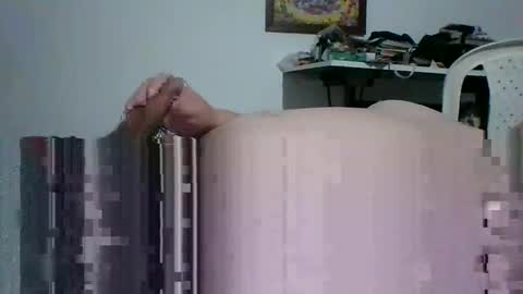 luisfer86 online show from September 28, 1:58 am