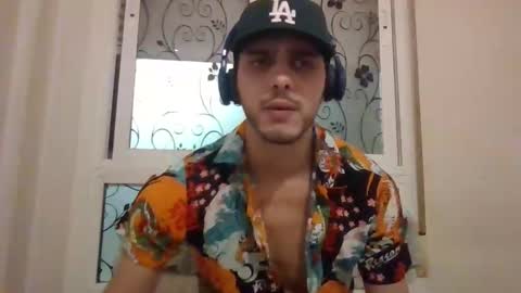 Luisito Descomunica online show from January 8, 11:21 pm