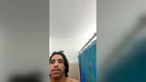 luisreynoso9091 online show from December 5, 3:43 pm