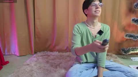 luixdust1 online show from December 15, 6:09 am