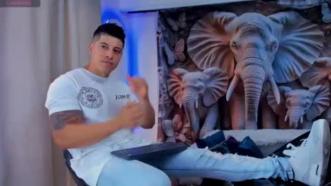 Snapshot of lukas_green1 chatting on September 14, 7:48 pm Lukas Green online show from September 14, 7:48 pm