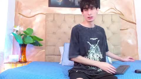 luke_carter online show from April 4, 1:18 pm