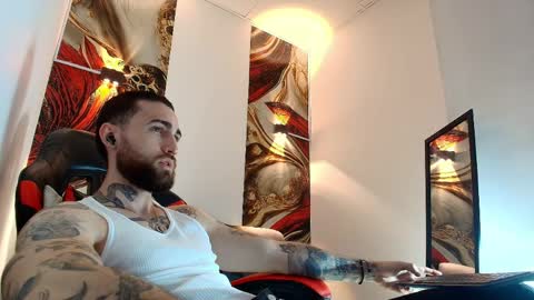 LUKE online show from March 31, 1:11 pm