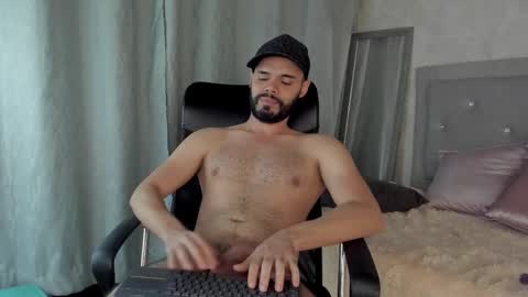 Snapshot of luke_diaz7 chatting on March 7, 8:13 am luke diaz7 online show from March 7, 8:13 am