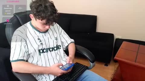 lukeboyce online show from February 23, 8:22 pm