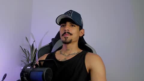 Luke Taylor online show from March 18, 1:06 pm