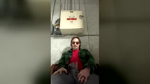 lukekibbe27 online show from January 18, 2:09 am