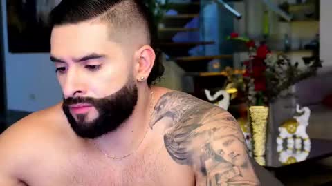 Snapshot of lukhass chatting on February 15, 11:14 pm Lukhas f4f online show from February 15, 11:14 pm