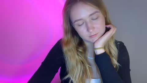 Lulu Baby18 online show from October 1, 8:19 pm