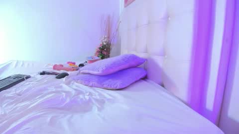 BRENDA TATIANA online show from November 28, 12:29 am