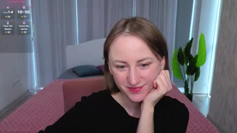 Snapshot of luluchiiii chatting on October 20, 9:58 am Lily online show from October 20, 9:58 am