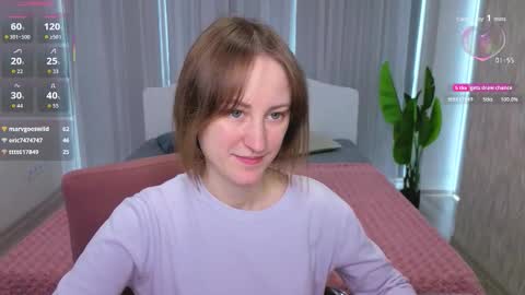 Snapshot of luluchiiii chatting on October 10, 11:49 am Lily online show from October 10, 11:49 am