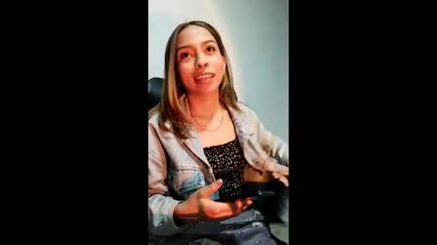 luluuberry online show from January 12, 10:50 pm