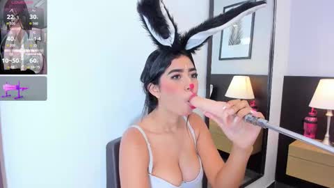 Lucy online show from December 21, 8:15 pm