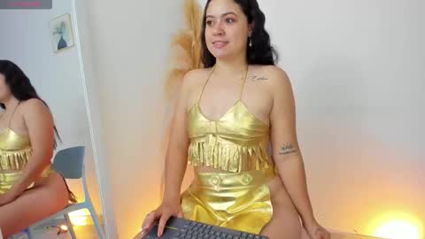 Snapshot of luna__699 chatting on October 24, 11:00 am Lunita online show from October 24, 11:00 am