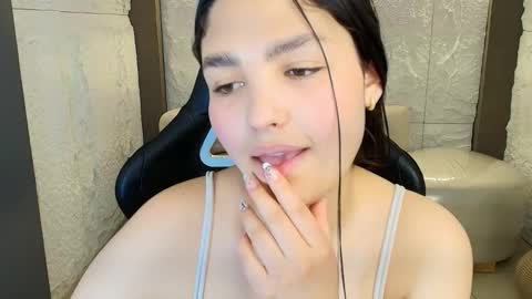 Snapshot of luna__r chatting on September 10, 8:32 pm Luna online show from September 10, 8:32 pm