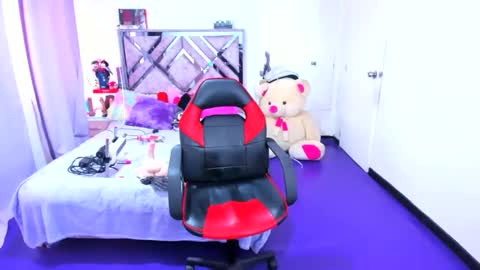 luna_analya online show from March 1, 6:34 pm