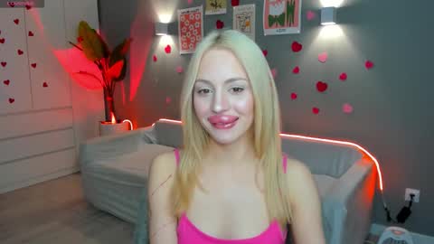 luna_beverly online show from February 12, 9:18 pm