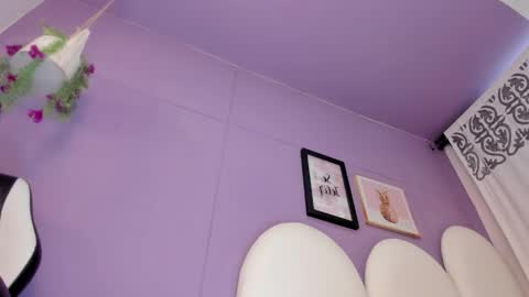 ..Luna.. online show from February 7, 12:52 pm