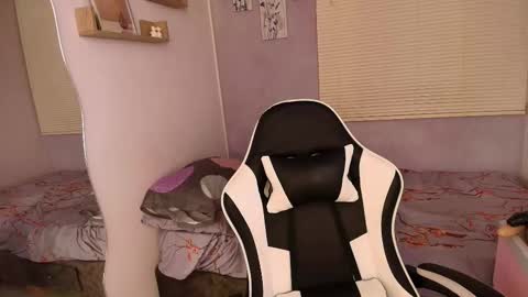 luna_desiree online show from January 18, 11:36 pm