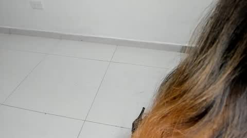 luna  online show from March 7, 5:06 pm