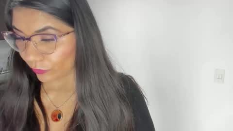 luna  online show from March 22, 11:14 am