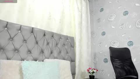 Luna Eva online show from March 25, 2:57 pm