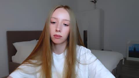 Snapshot of luna_insanity chatting on January 25, 8:00 pm Luna online show from January 25, 8:00 pm