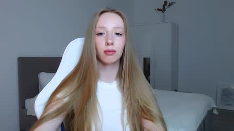 Snapshot of luna_insanity chatting on October 2, 7:45 pm Luna online show from October 2, 7:45 pm