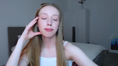 Snapshot of luna_insanity chatting on February 24, 11:09 pm Luna online show from February 24, 11:09 pm