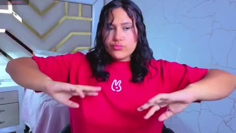 Luna  Jonez  online show from November 13, 11:35 am